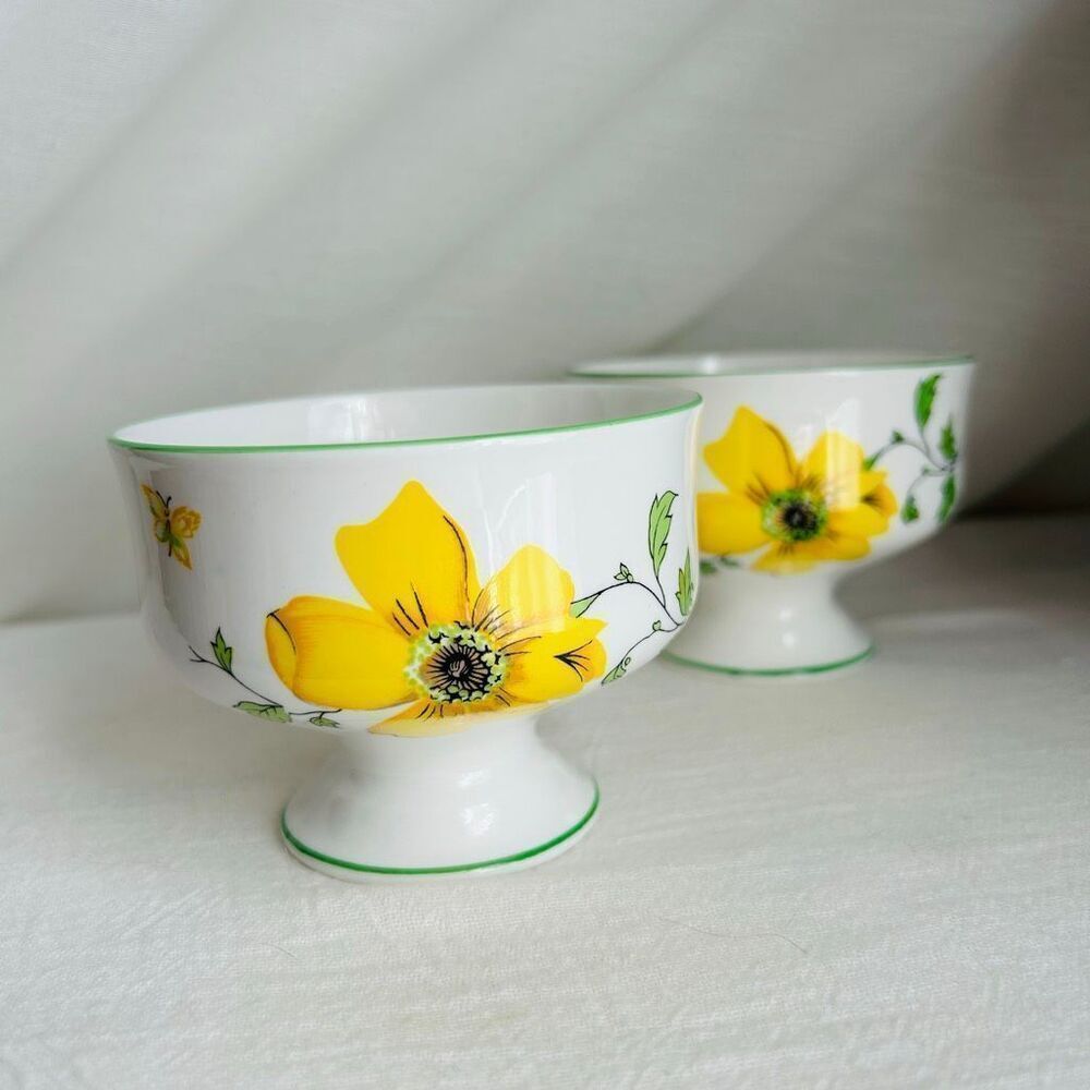 Royal Victoria England Bone China Yellow Dogwood Pedestal Dessert Sherbet Bowls